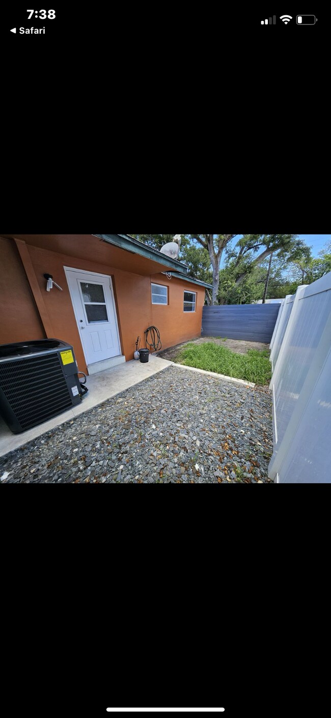 Foto del edificio - 4920 SW 28th Ter