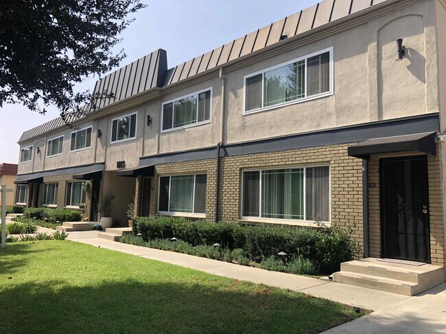 Foto del edificio - 1165 Thompson Ave