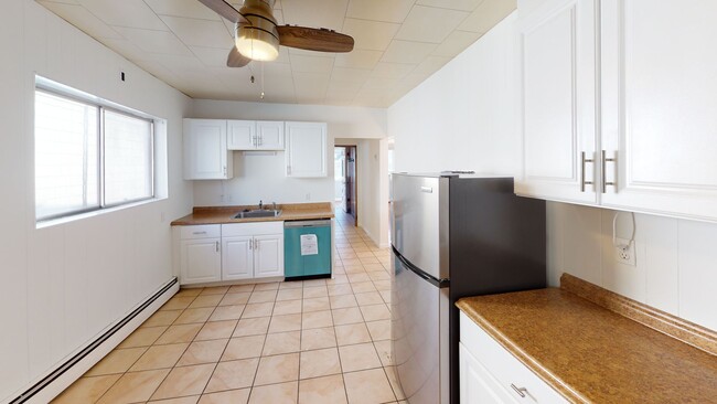 Building Photo - Magoun Square four bed duplex