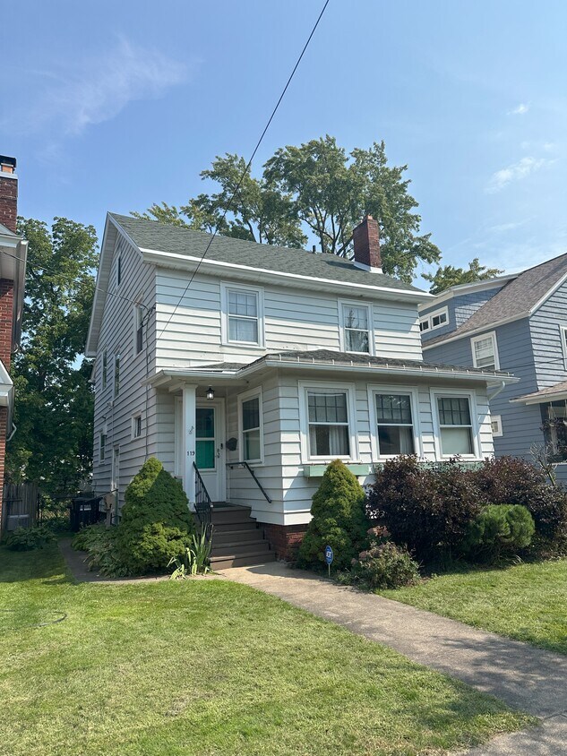 Primary Photo - 119 Columbia Ave