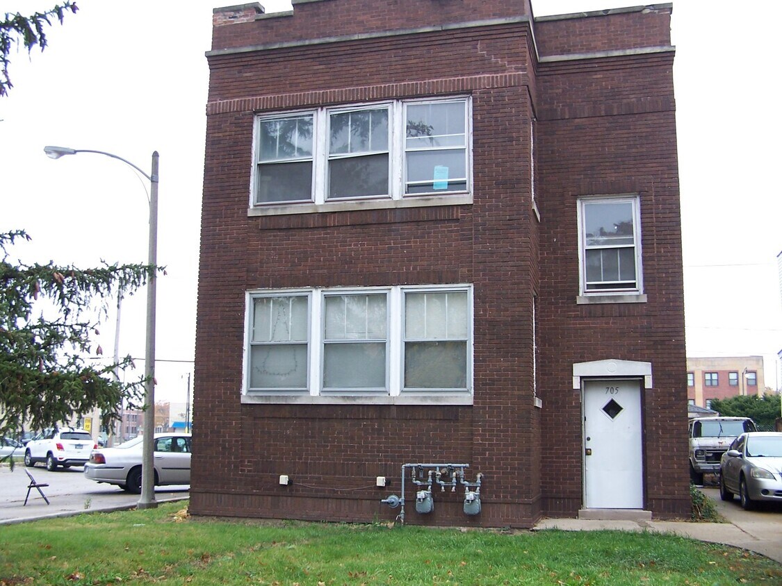 705 S 6th Ave Unit 2FL, Maywood, IL 60153 Condo for Rent in Maywood, IL