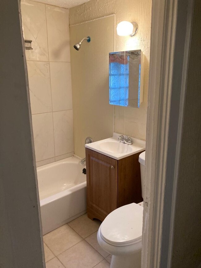 Bathroom - 848 Linn Dr