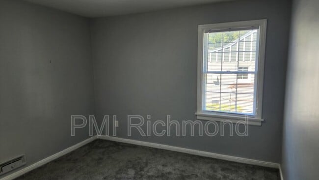 Building Photo - 9013 Farmington Dr