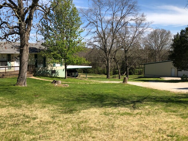 Building Photo - 3 Bedroom 2.5 Bath Home in the country!