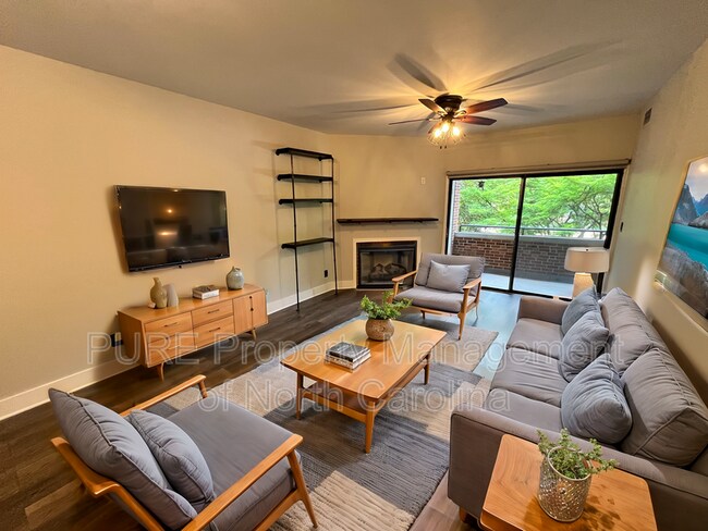 Foto del edificio - 224 N Poplar St