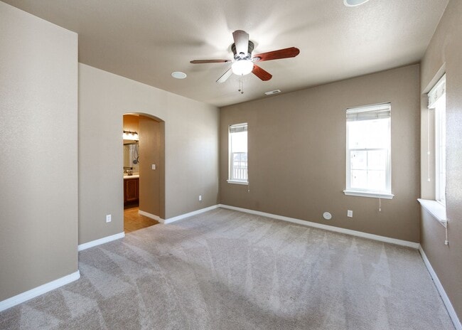 Foto del edificio - Westside 3 Bed Townhouse in Gold Hill Mesa