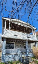 Building Photo - 11429 Lardet Ave