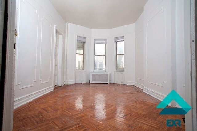 Foto del edificio - 269 Midwood St