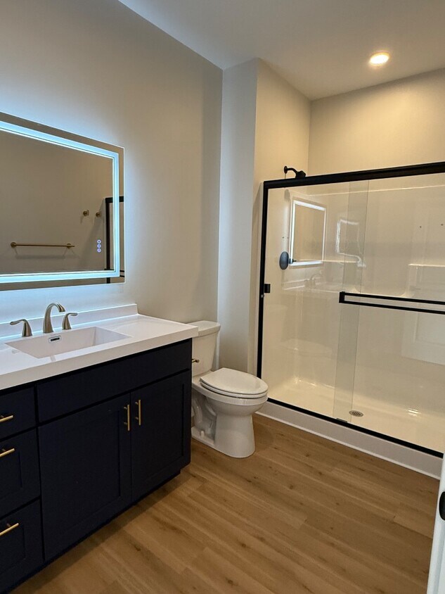 Foto principal - 2305 Ave G