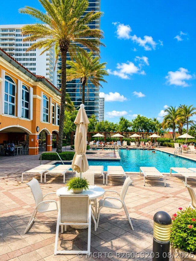 Foto del edificio - 2080 S Ocean Dr