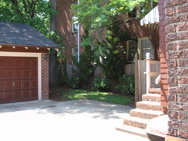 Photo - 1709 Hampton Blvd Apartment