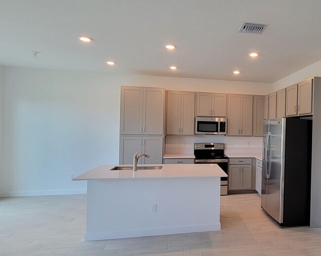 Building Photo - 4946 Navali Dr