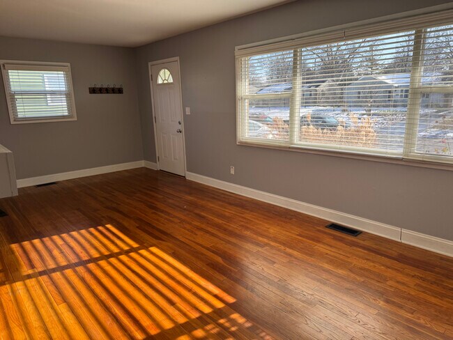 Foto del edificio - 2666 Shrewsbury Rd