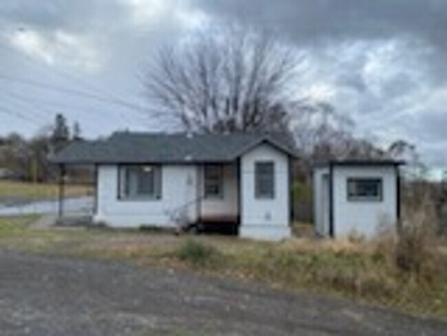 Foto del edificio - Charming 2 Bedroom Home on Corner Lot