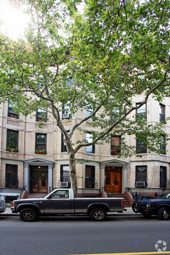 Primary Photo - 351 6th Ave