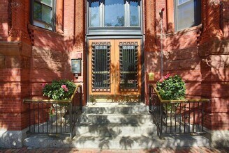 Building Photo - 271 Dartmouth St