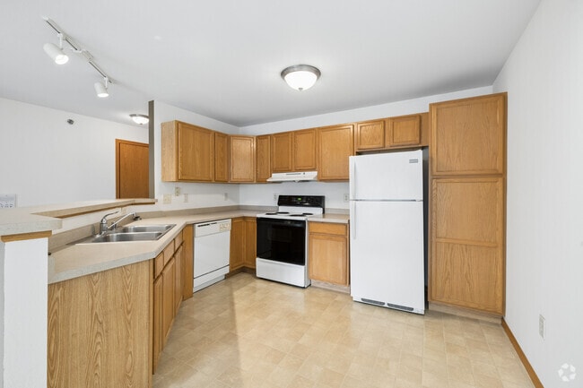 2BR, 2BA - 1,186SF - Kitchen - Underwood Station
