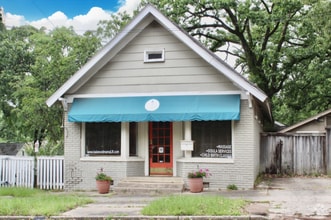 Building Photo - 400 N Van Buren St