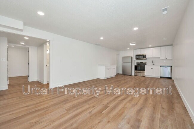 Foto del edificio - 4011 Serenity Ln