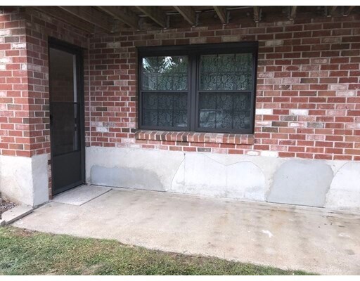 Building Photo - 16 Mayberry Dr