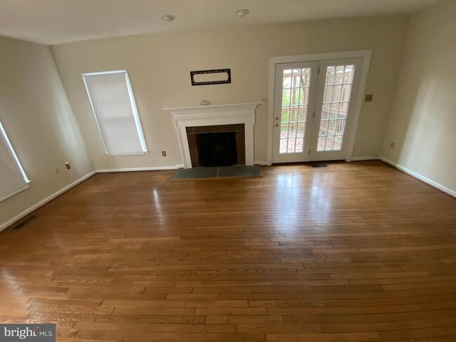 Foto del edificio - 7429 Salford Ct