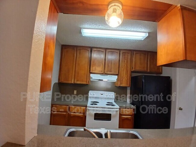 Foto del edificio - 7202 Mansions Dr