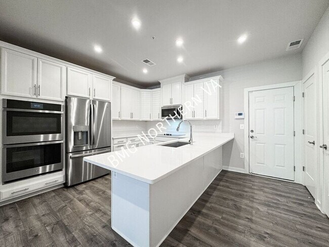 Building Photo - 206A Park Central Ter-