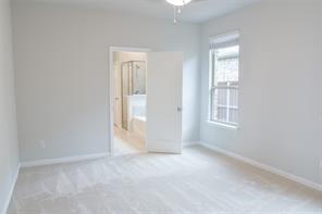 Building Photo - 2068 Barx Dr