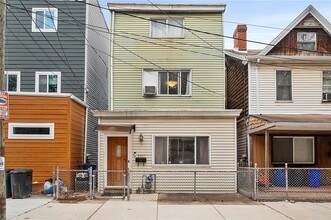 Building Photo - 5311 Wickliff St