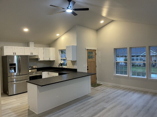 Foto del edificio - 3615 Britzman Loop