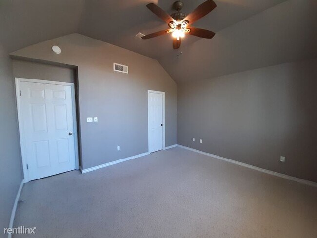 Foto del edificio - 3 br, 2 bath House - 5810 Brett Ln
