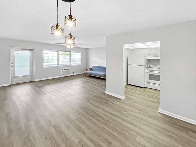 Building Photo - 94 Northampton E