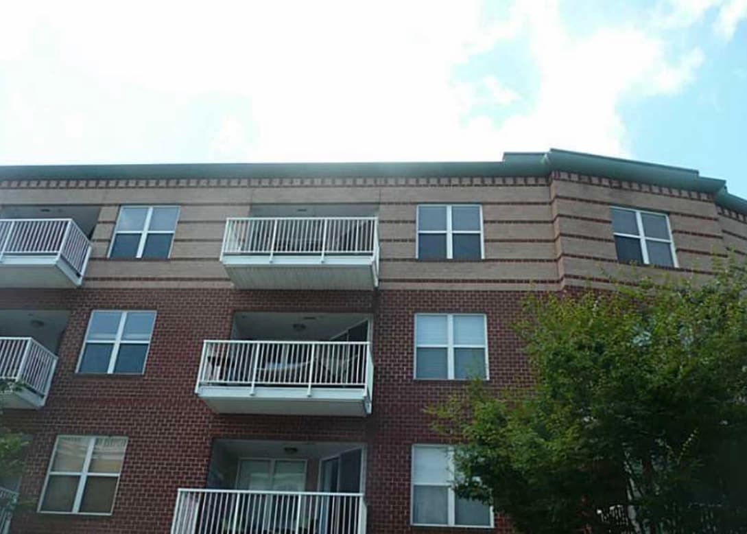 Primary Photo - 249 W Freemason St