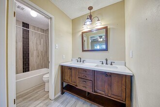 Building Photo - 22411 Elsinore Dr