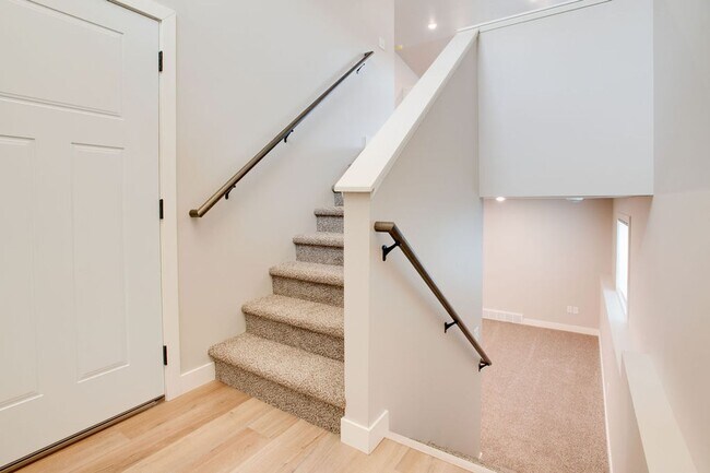 Building Photo - NEW BUILD: 4 bd/2 bath AVAILABLE ASAP