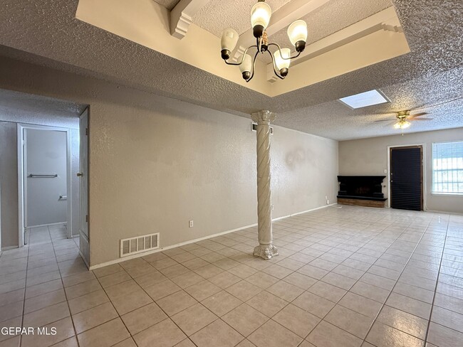Building Photo - 3112 Wayside St