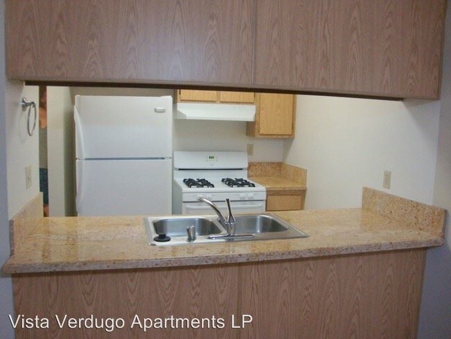 Building Photo - 1 br, 1 bath Apartment - 1617 Calle Vaquero