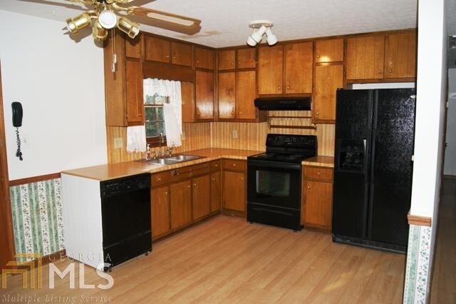 Foto del edificio - 396 Meadowview Dr