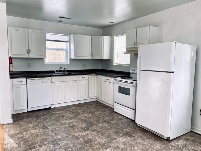 Kitchen - 68 Brown St
