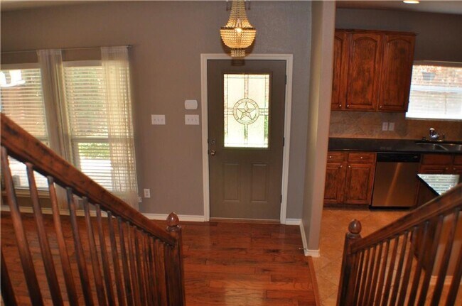 Foto del edificio - 9424 Snowberry Dr