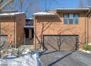 Building Photo - 76 Cummings Cir