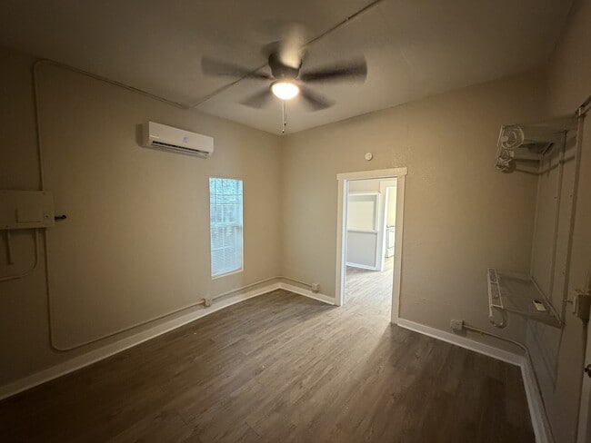 Building Photo - 1817 San Luis St