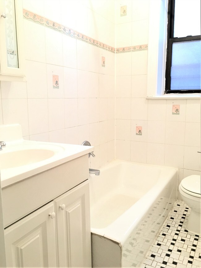 Foto del edificio - 4516 44th St