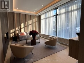 Building Photo - 1606 Charles St