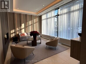 Building Photo - 1606 Charles St