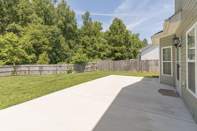 Foto del edificio - 5907 Landerwood Dr