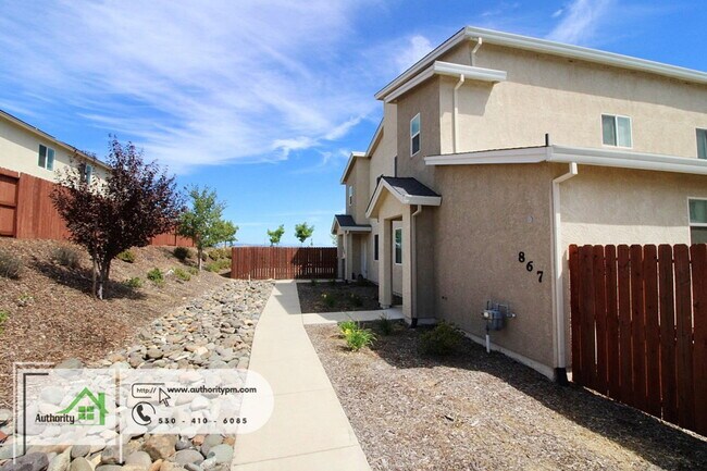 Foto del edificio - 867 Congaree Ln