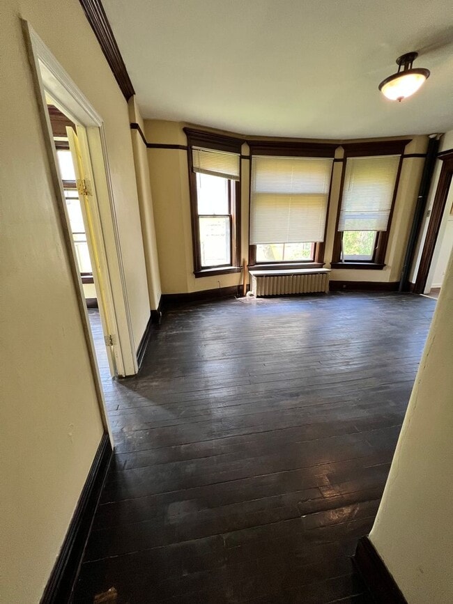 Foto del edificio - 1317 E 2nd St