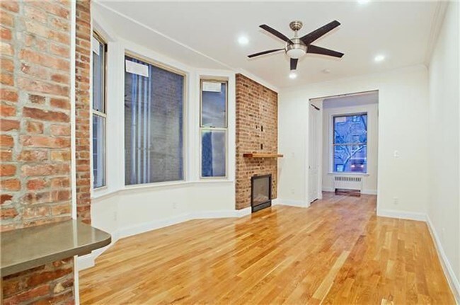 Foto del edificio - 356 West 21st Street