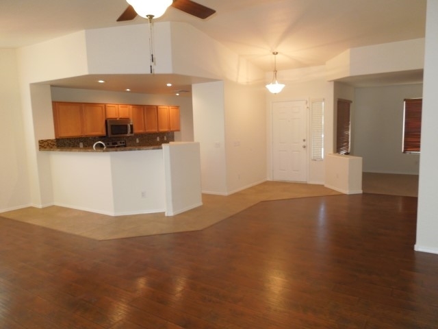 Building Photo - 15834 W Mohave St